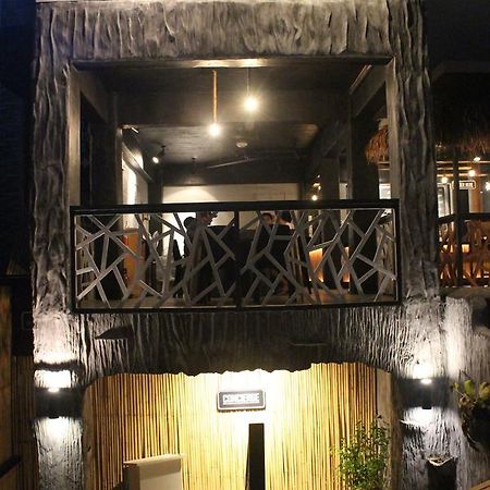 The Cavern Pod Hotel & Specialty Cafe El Nido Exteriör bild