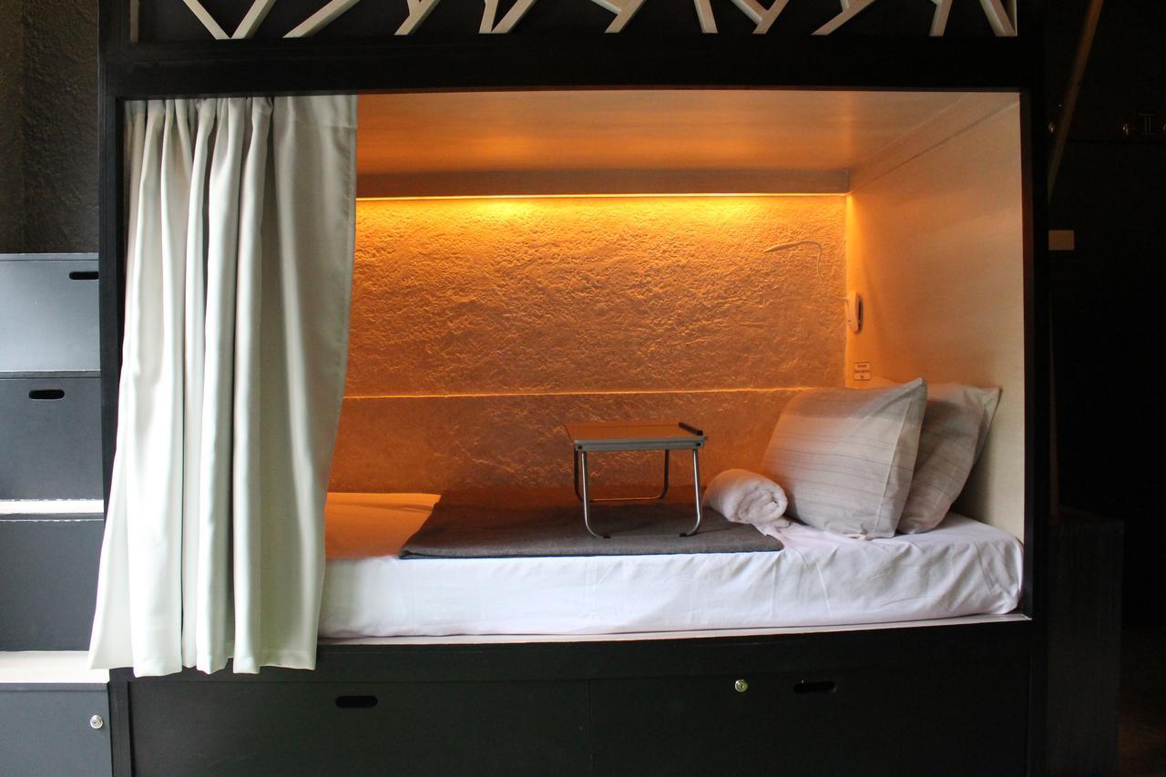 The Cavern Pod Hotel & Specialty Cafe El Nido Exteriör bild
