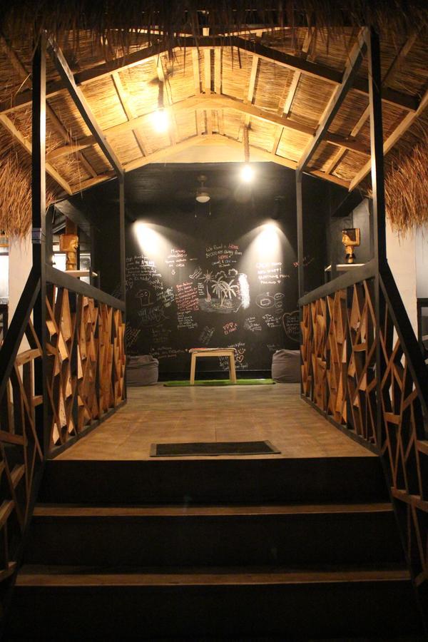 The Cavern Pod Hotel & Specialty Cafe El Nido Exteriör bild